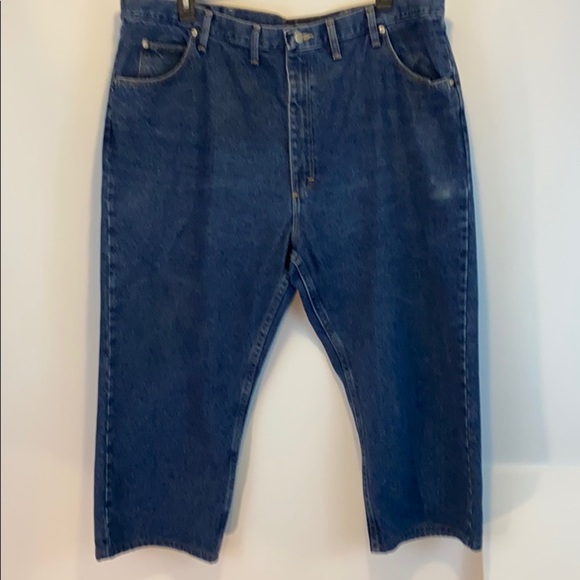 Wrangler Women’s Relaxed Fit Blue Jeans Size 46 X 30 - Picture 1 of 5